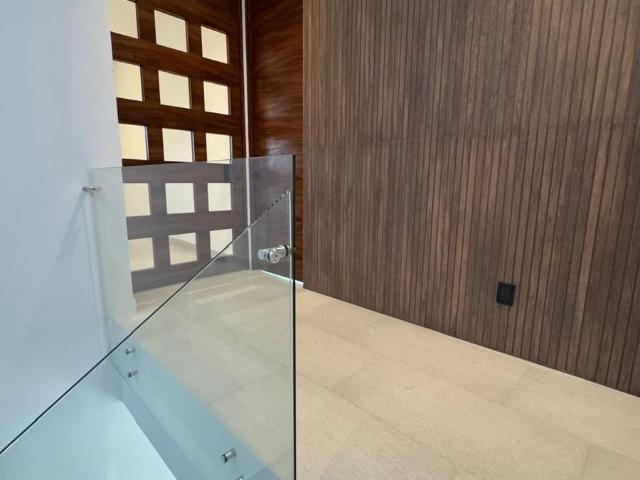 CASA EN VENTA EN RESIDENCIAL VIA CUMBRES