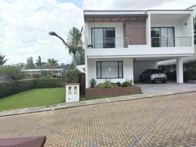 Casa En Venta En Retiro En Cm Campestre Macedonia V376353
