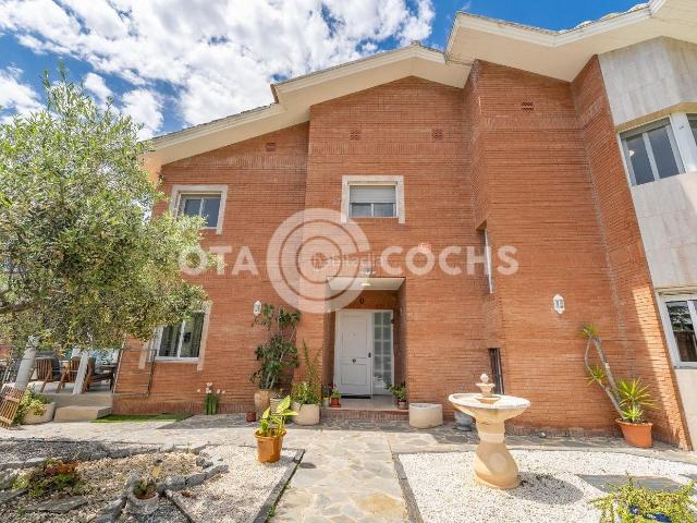 Casa en venta en Reus, Mestral. EXCLUSIVO CHALET EN URBANIZACION EL PINAR. Casas.