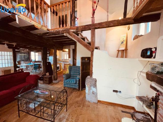 Casa en venta en Revillarruz. Casa rural con encanto en Humienta Revillaruz, a 10 min de Burgos, con terraza y edificación auxiliar. Casas.
