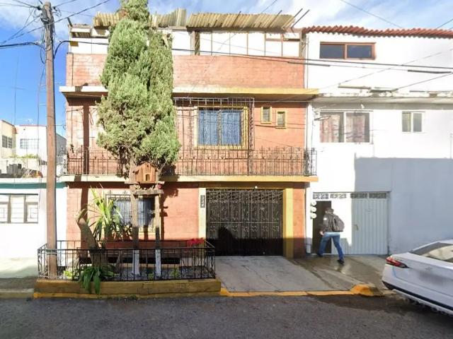 Casa en venta en Rey Nezahualcóyotl, Nezahualcóyotl, México