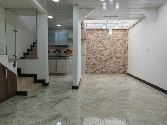 Casa En Venta En Ricaurte En Bahia Solero Malaga V283915