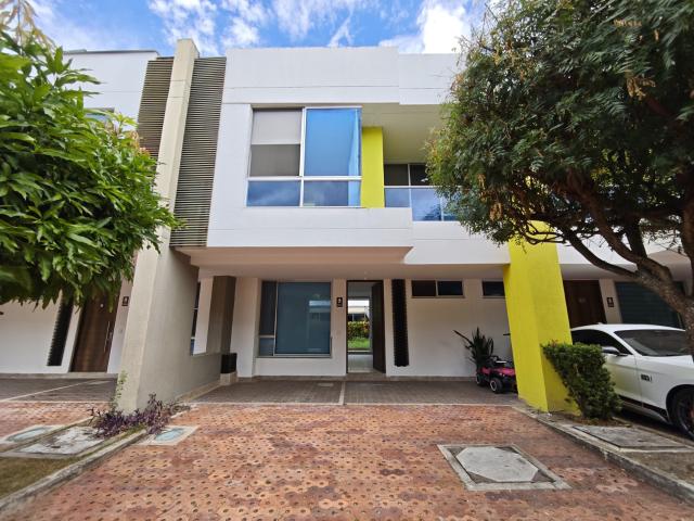 Casa En Venta En Ricaurte En La Villa V396007