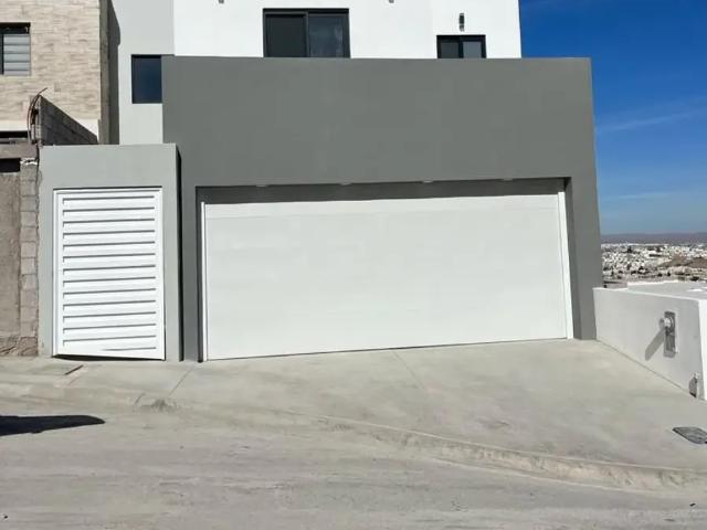 Casa en venta en Rialto Residencial, Chihuahua, Chihuahua