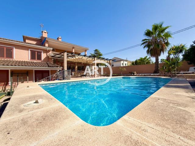 Casa en venta en Riba roja de Túria. VENTA DE CHALET INDEPENDIENTE EN ZONA ENTRENARANJOS. Casas Riba roja de.