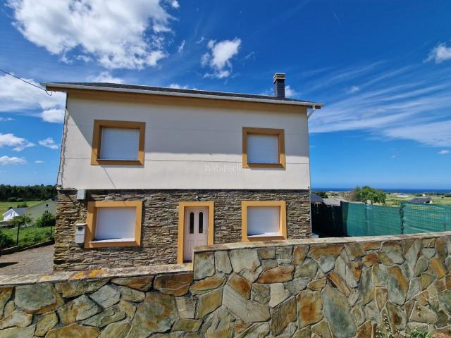 Casa en venta en Ribadeo. ESTUPEPENDA CASA EN VENTA EN RIBADEO CON VISTAS AL MAR. Casas.