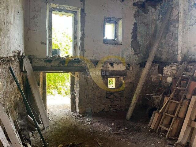 Casa en venta en Ribadedeva. Casa tradicional asturiana para reformar con proyecto incluido en Ribadedeva. Casas.