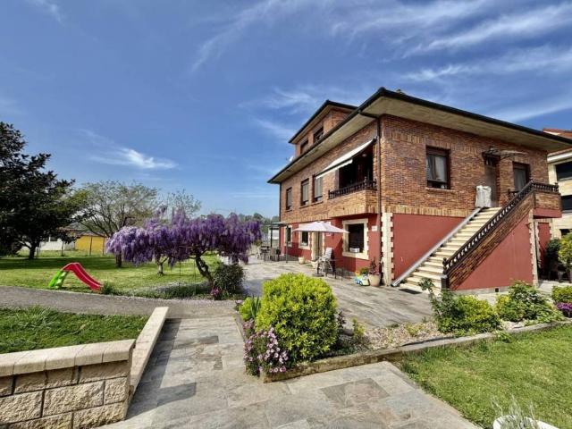 Casa en Venta en Ribamontán Al Monte