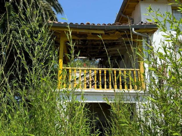 Casa en venta en Ribamontán al Monte. CASA PRINCIPAL Y ACCESORIAS EN AMPLIA PARCELA URBANA EN RIBAMONTAN AL MONTE ANEROCANTABRIA PARCELA RUSTICA. Casas Ribamontán al.