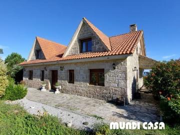 Casa en venta en Ribeira, A Coruña Rías Baixas