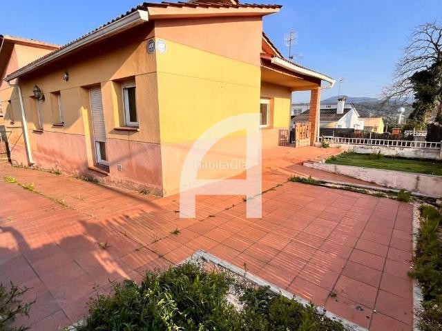 Casa en venta en Riells i Viabrea. CASA EN VENTA A REFORMAR EN CAN SALVÁ RIELLS I VIABREA. Casas Riells i.