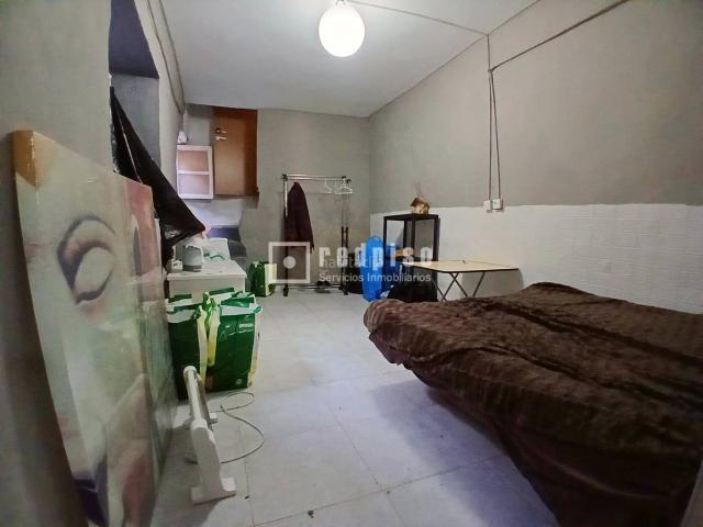Casa en venta en Riogordo. CASA ADOSADA DE 3 DORMITORIOS CON TERRAZA SOLÁRIUM Y GRAN POTENCIAL DE REFORMA EN RIOGORDO MÁLAGA. Casas.