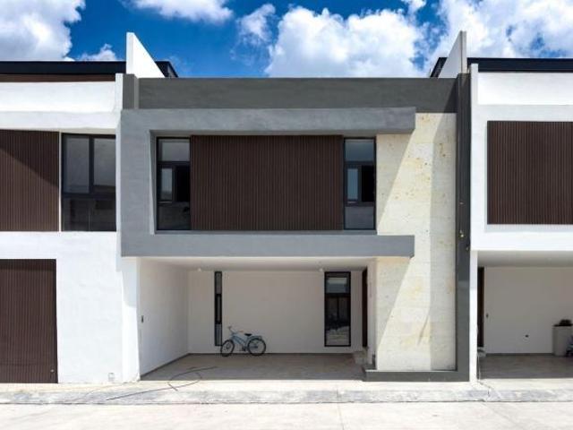 CASA EN VENTA EN RINCONADA JACARANDAS MODELO 2