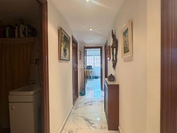 Casa en venta en Ripollet, Zona Industrial. Vivienda en venta con dos locales, jardín y espectaculares vistas en Ripollet. Casas.