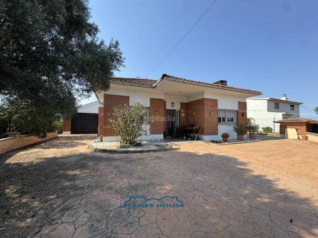 Casa en venta en Riudarenes. Venta de casa espaciosa en Riudarenes. Casas.