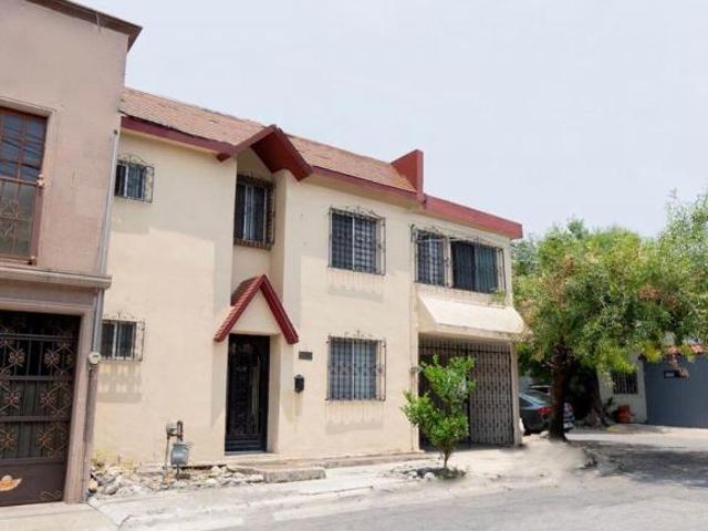 Casa en Venta en Riveras de la Purísima en Guadalupe NL