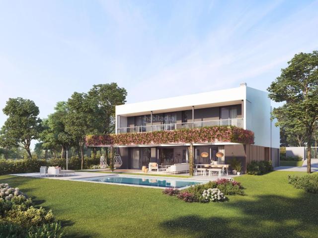Casa en venta en Roca del Vallès La. Casa en venta en La Roca del Valles, con 324 m2, 4 habitaciones y 4 baños y Garaje. Casas Roca del Vallès.