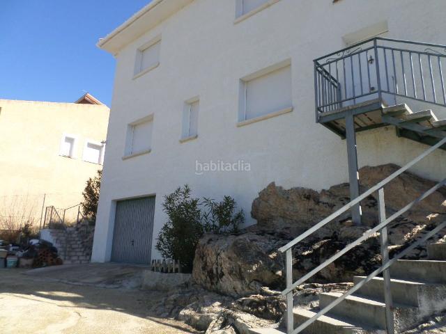 Casa en venta en Robledo de Chavela. Chalet independiente en urbanización Rio Cofio. Casas Robledo de.