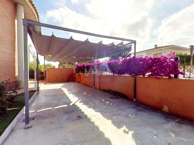 Casa en venta en Roda de Barà Costa Dorada. Casas Roda de.