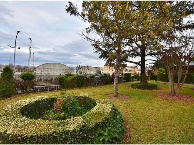 Casa en venta en Roda de Ter. FINCA EN VENDA. Casas Roda de.