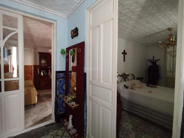 Casa en venta en Roda La. CASA CON SALIDA A DOS CALLES Y 326 m2 DE PARCELA. Casas Roda.
