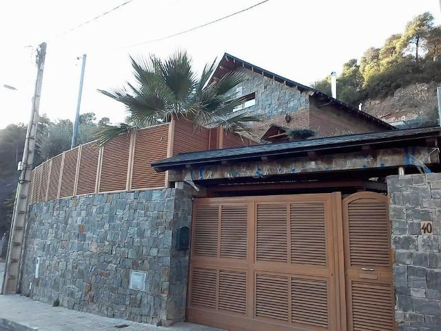 Casa en venta en ronda Del Bosc, Rellinars, de 173 m² 4 habitaciones por 290.000