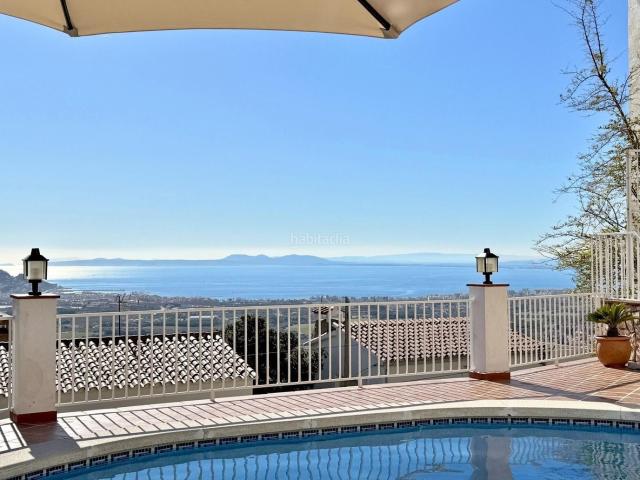 Casa en venta en Roses, Nord Costa Brava. Villa con espectaculares vistas a la bahía de Roses y piscina privada. Casas.