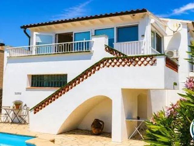 Casa en Venta en Roses