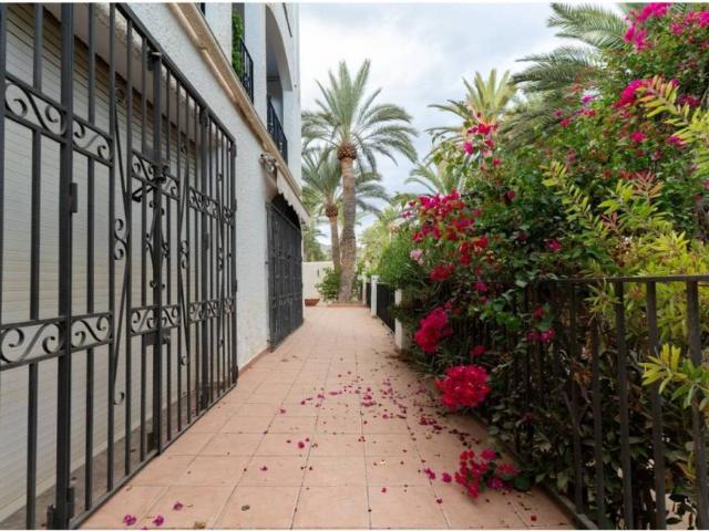 Piso en Venta en Roquetas de Mar