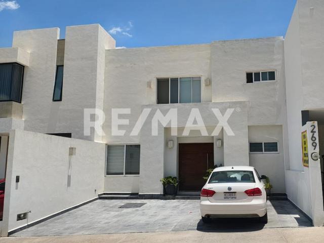 Casa en venta en St. Ángelo