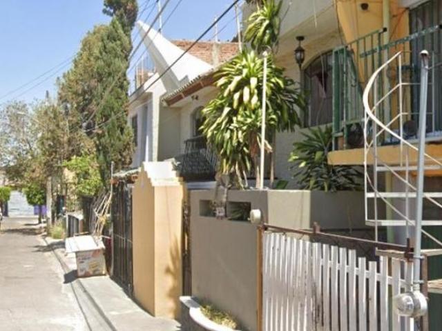 ! CASA EN VENTA EN STA ELENA DE LA CRUZ GUADALAJARA JAL ! PROPIEDAD EN REMATE HIPOTECARIO