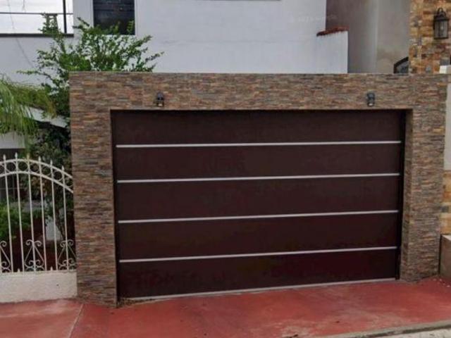 Casa en Venta en: Sto. Tomás 117, El Refugio 21440, Tecate, Baja California. 510 m2 de construccion