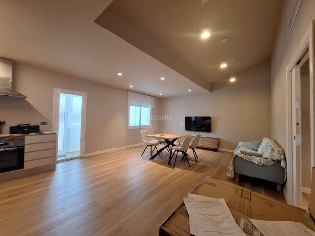 Casa en venta en Sabadell, Ca n'Oriac. PLANTA SUPERIOR NUEVA CON TECHOS ALTOS Y TERRAZA. Casas.