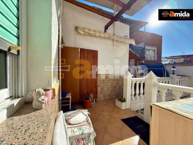 Casa en venta en Sabadell, Can Puiggener. Magnífica casa con patio y dos terrazas en el barrio de Can Puiggener. Casas.