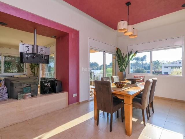 Casa en venta en Sabadell, Castellarnau. Casa en una sola planta con gran parcela en Castellarnau, Sabadell. Casas.