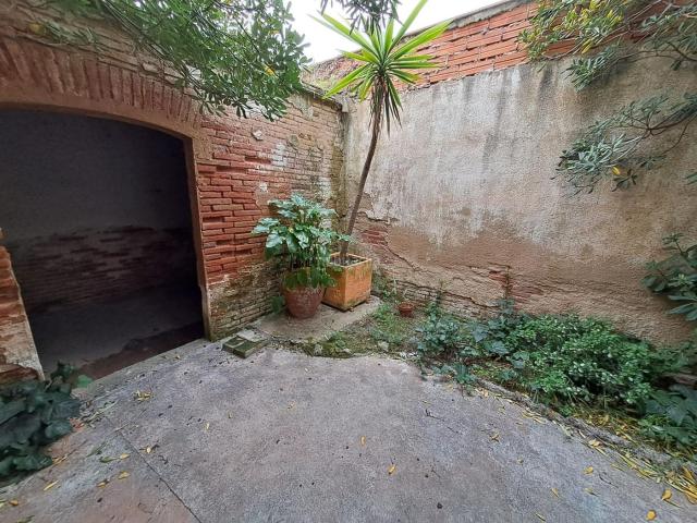 Casa en venta en Sabadell, Centre. CASA INGLESA EN PLENO CORAZÓN DE SABADELL. Casas.