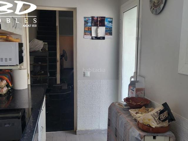 Casa en venta en Sabadell, Covadonga. CASA AMB PATI, TERRASSA I 5 HABITACIONS AMB GRAN POTENCIAL DE REFORMA. Casas.