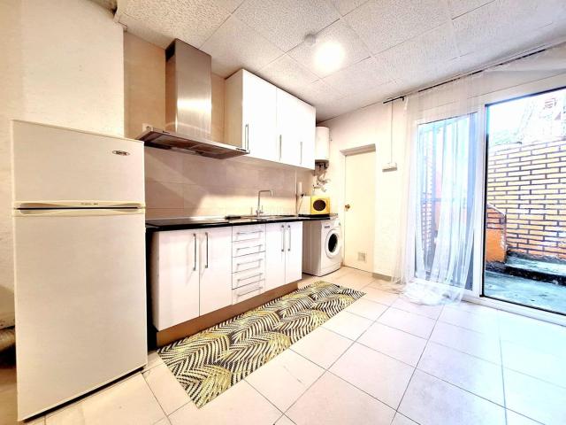 Casa en venta en Sabadell, Covadonga. casa inglesa en planta., ZONA centro estacion de renfe. Casas.