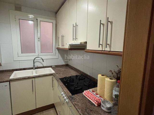 Casa en venta en Sabadell, Creu Alta. CASA EN CREU ALTA CON GARAJE Y DOS TERRAZAS. Casas.