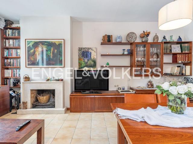 Casa en venta en Sabadell, Creu Alta. Casa esquinera en La Creu Alta. Casas.