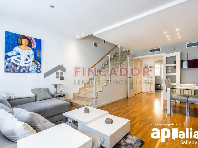 Casa en venta en Sabadell, Creu Alta. Casas.