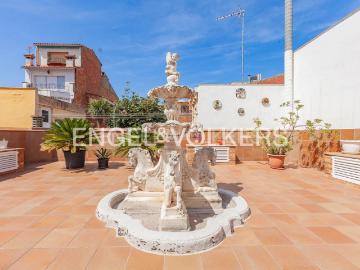 Casa en venta en Sabadell, Creu Alta. Espléndida casa señorial en finca regia. Casas.