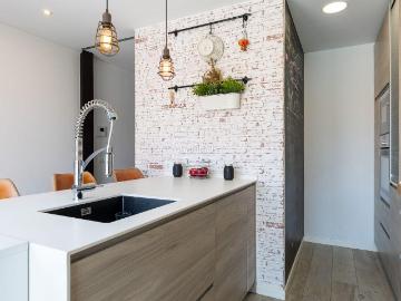 Casa en venta en Sabadell, Creu Alta. Exclusiva casa con piscina y ascensor. Casas.