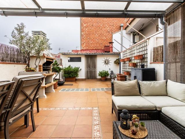 Casa en venta en Sabadell, Sol i Padrís Sant Oleguer. Amplitud, luz y confort en el corazón de lEixample de Sabadell. Casas.