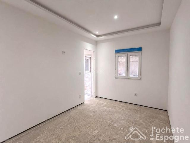 Casa en venta en Sagunt, Avenida de Abril 9 de Octubre. Encantadora casa reformada en Puerto de Sagunto. Casas.