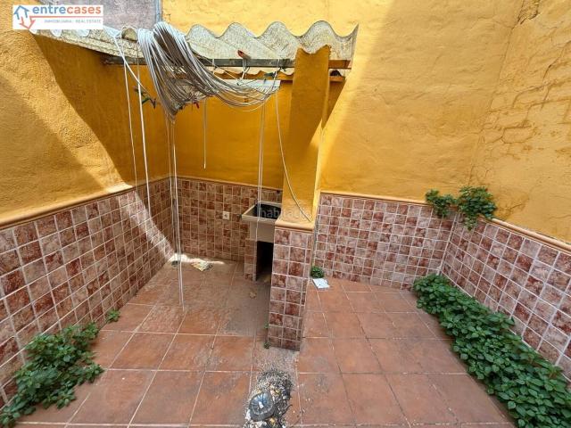 Casa en venta en Sagunt, Centro El Castillo. CASA A REFORMAR EN ZONA CASTILLO DE SAGUNTO. Casas.