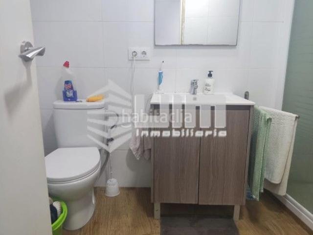 Casa en venta en Sagunt, Centro El Castillo. Ref 26572CASA INDEPENDIENTE SEMIREFORMADO EN VENTA EN SAGUNTO, DE 65 m, 2 HABITACIONES, 1 BAÑO, COCINA OFFICE, TERRAZA DE 40 m. Casas.