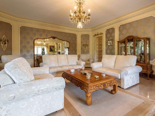 Casa en venta en Salomó. Espectacular propiedad señorial de 580 m, gran terraza de 80 m, torreón y garaje para 4 o 5 vehículos en Salomó Tarragona. Casas.