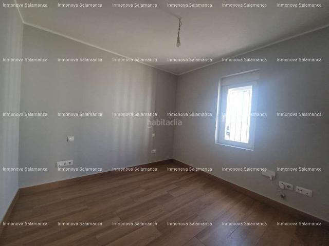 Casa en venta en Salamanca, Pizarrales. Salamanca Pizarrales Ctra Ledesma 2d, 1wc patio 170999. Casas.