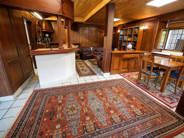 Casa en venta en Salas. Casa independiente en venta en Soto de los Infantes, Salas. Casas.